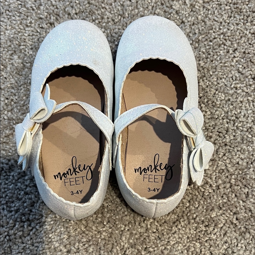 Monkey Feet Ivory Dress Shoes with Bow Accent